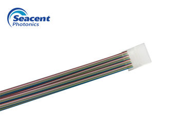 Basse rangée de fibre optique de perte par insertion avec l'espacement de noyau de haute précision